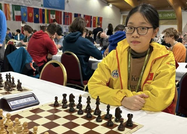Vietnamese players participating in the World Youth Chess Championship
