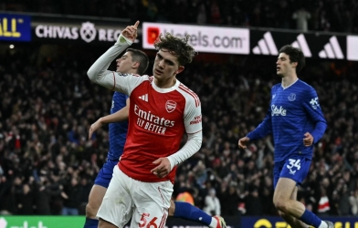 16-year-old prodigy shines in the final moments, Arsenal clinches thrilling victory over Everton