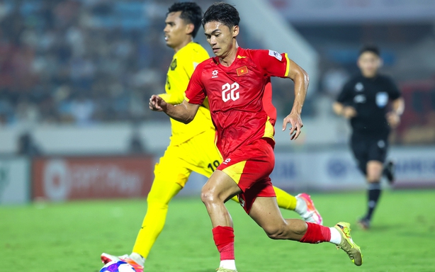 Striker Viet Cuong: From the sadness of relegation to hope in the Vietnam national team
