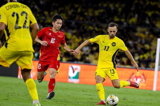 Malaysian media reacts as Vietnam's national team secures qualification for the 2027 Asian Cup.