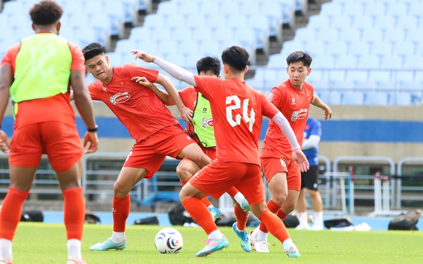 Vietnam national team head coach Kim Sang Sik has finalized the training squad for the friendly match.