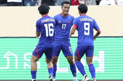Cambodian fans reacted strongly to the win over the Philippines, challenging Vietnam U19 with one thing