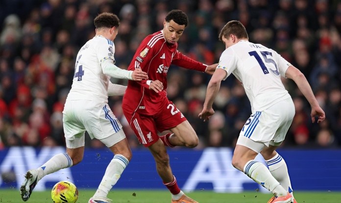 Hòa thất vọng Leeds, Liverpool có khả năng mất top 4