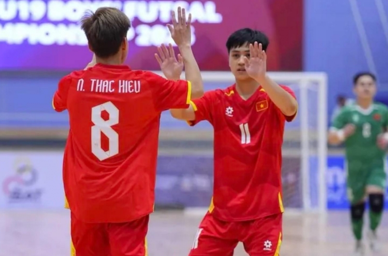 Thai football fans erupted in reaction as Vietnam triumphed 18-0 in the AFF tournament.