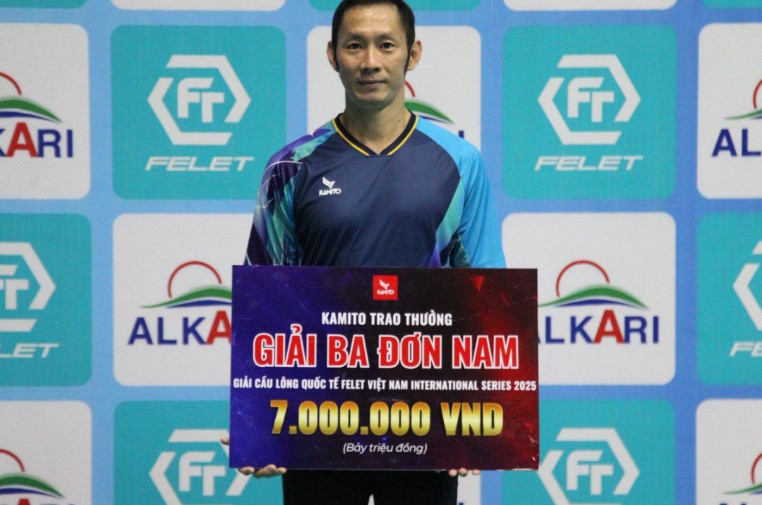 Nguyễn Tiến Minh is competing at the age of 42, impressing international fans with admiration.