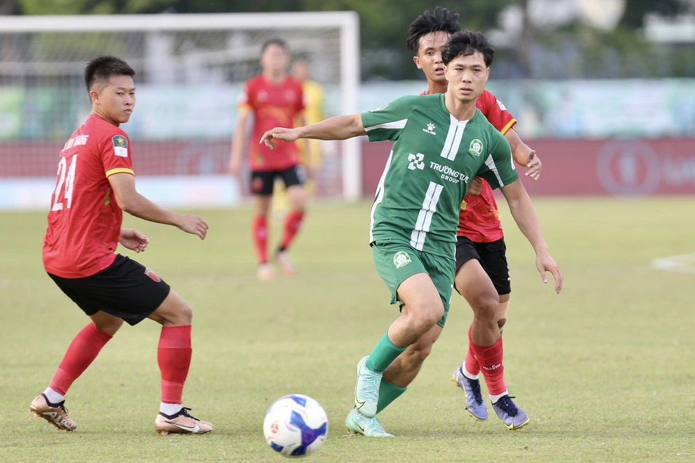 Công Phượng đấu CLB của HLV Popov, V-League trở lại cực căng - Ảnh 1. Công Phượng đấu CLB của HLV Popov, V-League trở lại cực căng - Ảnh 1.