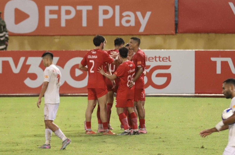 By defeating Hà Tĩnh, Viettel continues to soar in the V-League