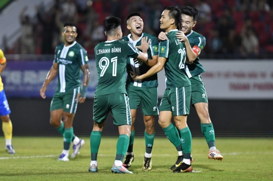 Round 10 of the First Division: Cong Phuong's team wins the first leg