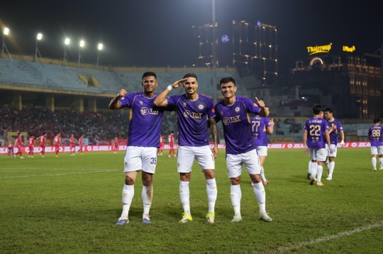 Hoàng Hên shines brightly, Hanoi convincingly defeats CAHN