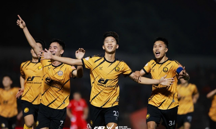 Vòng 13 V-League: Địa chấn xảy ra, liên tiếp bất ngờ