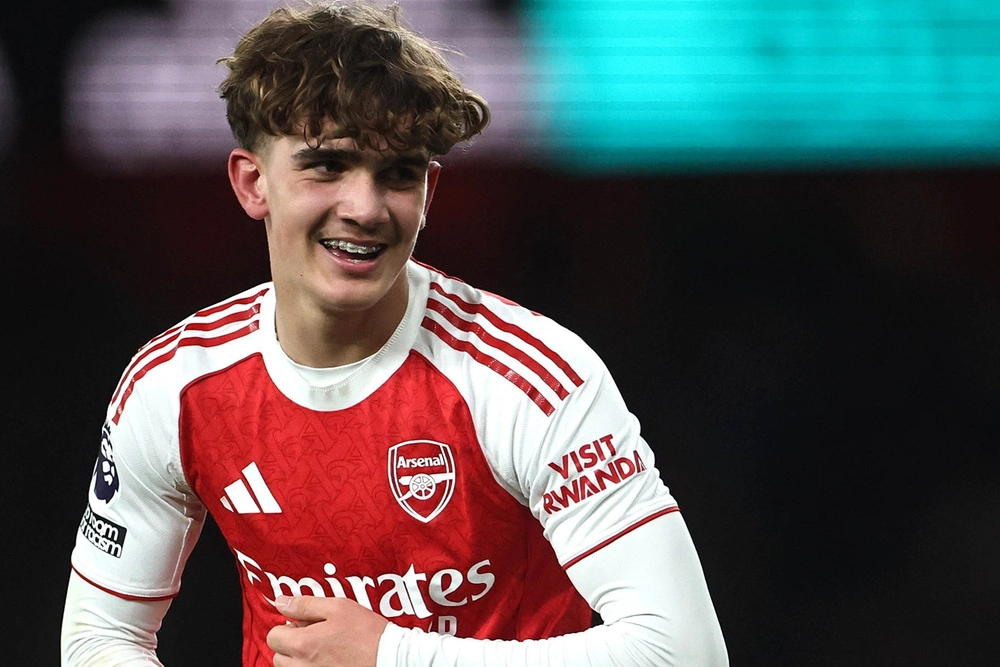 Arsenal cần bảo vệ Max Dowman như Barca nâng niu Yamal - Ảnh 1.