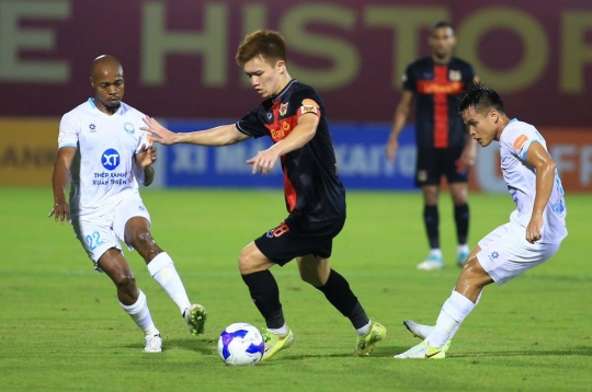 Nam Dinh 0-1 Ninh Binh Live: Thanh Thinh's Superb Goal