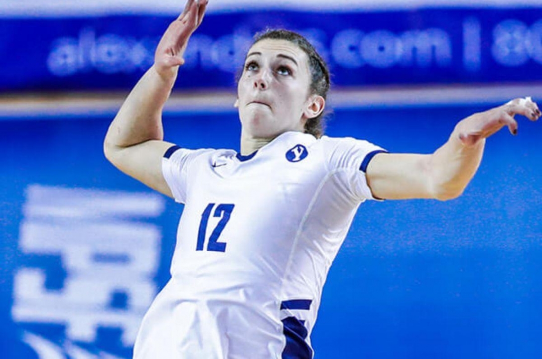 American volleyball foreign player is preparing to come to Vietnam to compete