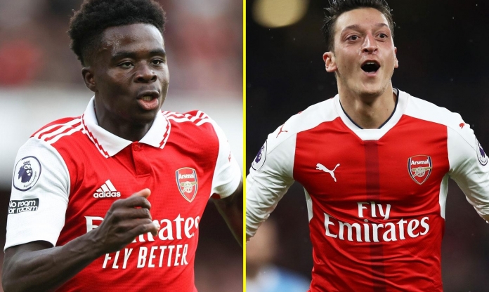 Bukayo Saka chỉ thua kém Mesut Ozil ở Arsenal