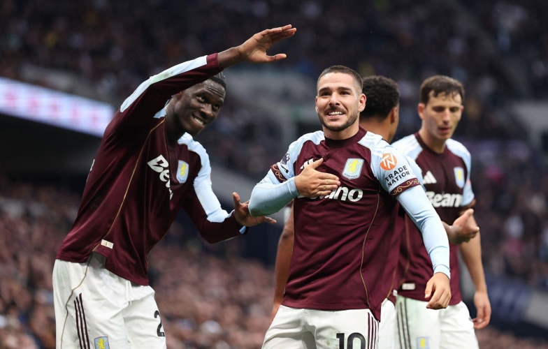 Aston Villa secured a comeback victory at Tottenham&#39;s home ground