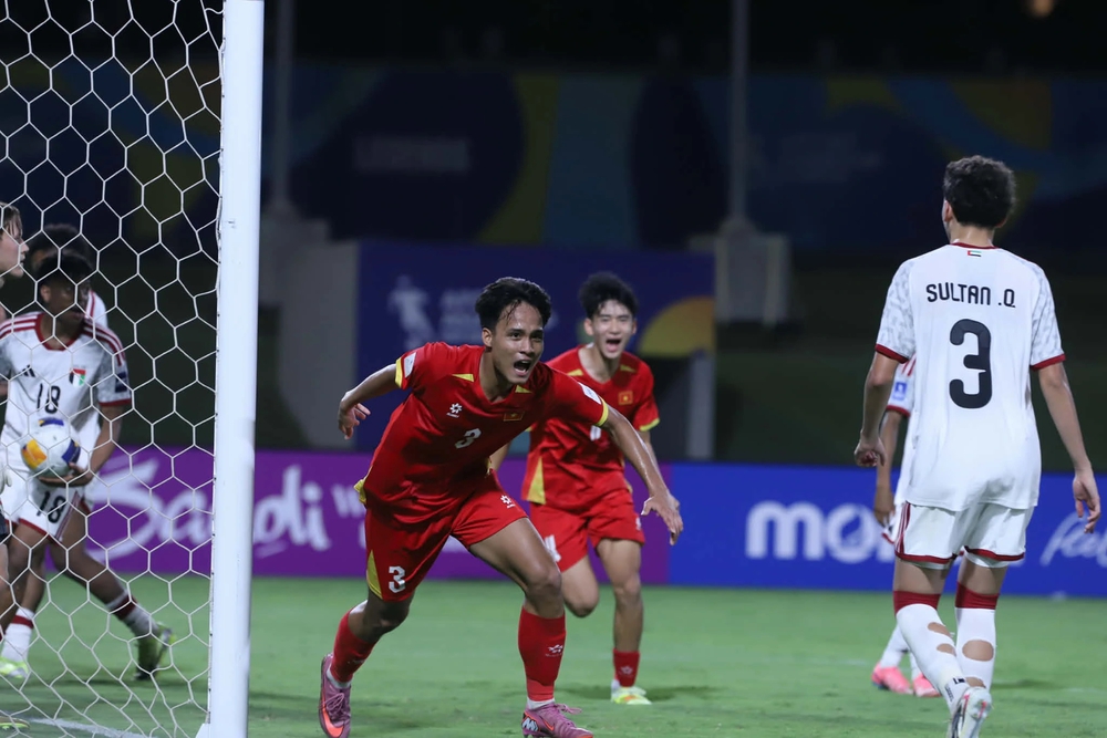 Giành vé đi World Cup, U17 Việt Nam được thưởng 'nóng' 1 tỷ đồng - Ảnh 1.