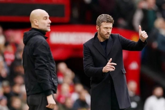 Liverpool legend reveals how Michael Carrick destroyed Man City