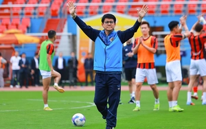 Technical Director Vu Tien Thanh once again becomes the focal point in V-League