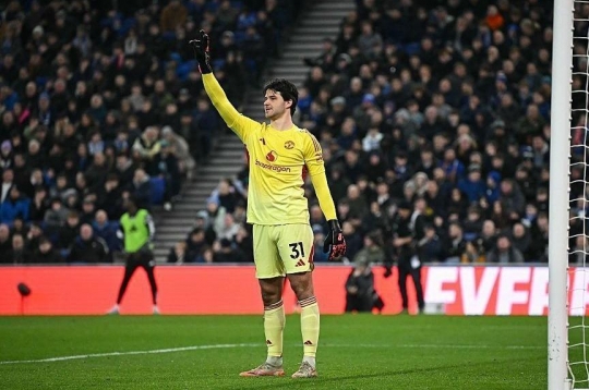 Goalkeeper Senne Lammens points out Manchester United's 'fatal' weakness