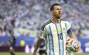 Vietnamese football experts await a thrilling score chase in the World Cup final.