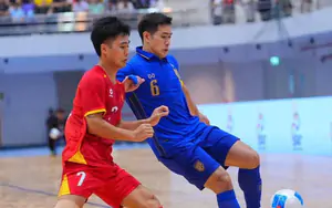 Trailing Thailand by three goals in the first half, the Vietnamese futsal team fought back to level the score in the second half.