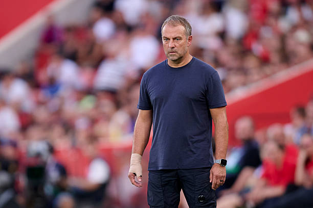 HLV Hansi Flick đã và đang chinh phục hàng loạt cột mốc lịch sử ở Barca