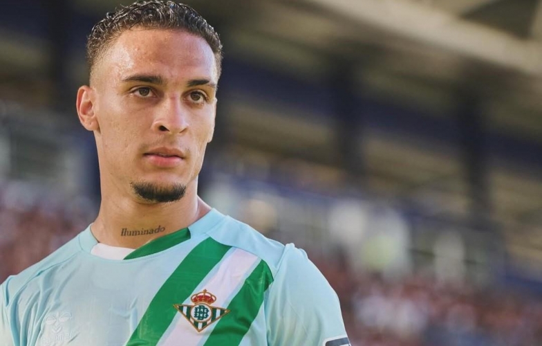 Just after leaving the club, Antony immediately criticized Manchester United.