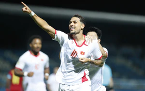 How has the lineup of the Vietnam national team changed compared to the ASEAN Cup 2024 as they prepare to face Singapore?