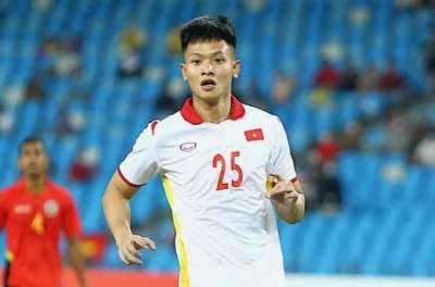 The goalkeeper of the Vietnam national team, who once played as a striker, brings the saddest possible news.