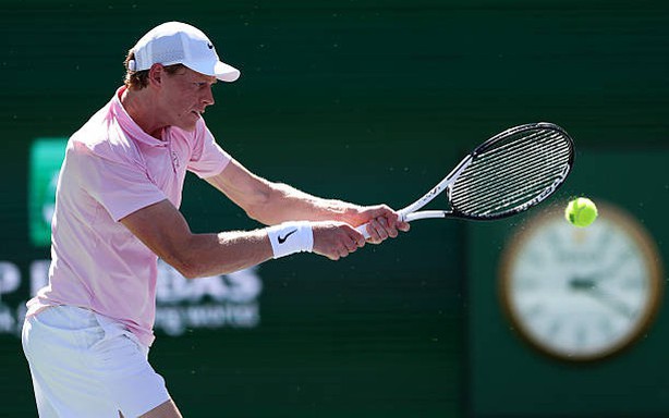 Vietnamese youth star Thắng chóng vánh sao, Sinner 'speed skates' into Indian Wells 2026 semifinals