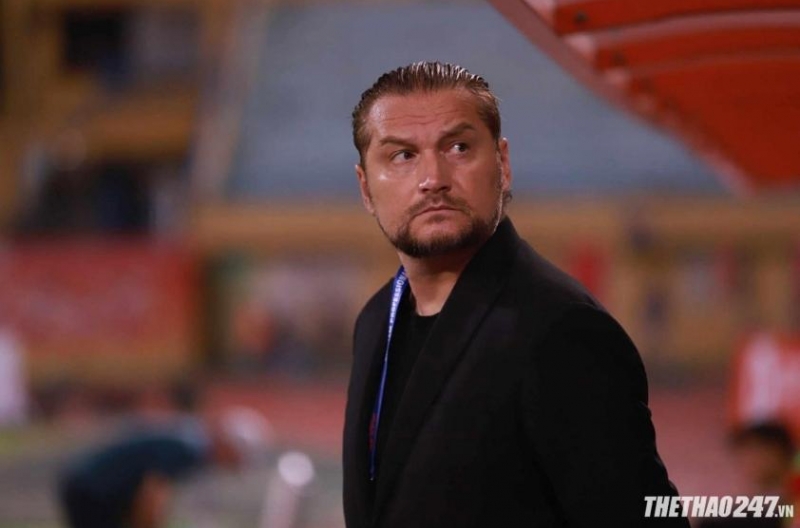 Coach Popov unexpectedly names the best goalkeeper in Vietnam