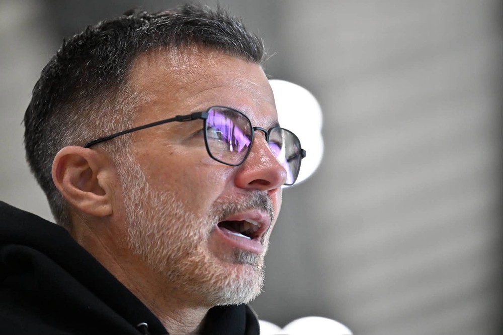HLV Anthony Hudson: 'Mục tiêu của Thái Lan là chức vô địch FIFA Asean Cup' - Ảnh 1. HLV Anthony Hudson: 'Mục tiêu của Thái Lan là chức vô địch FIFA Asean Cup' - Ảnh 1.