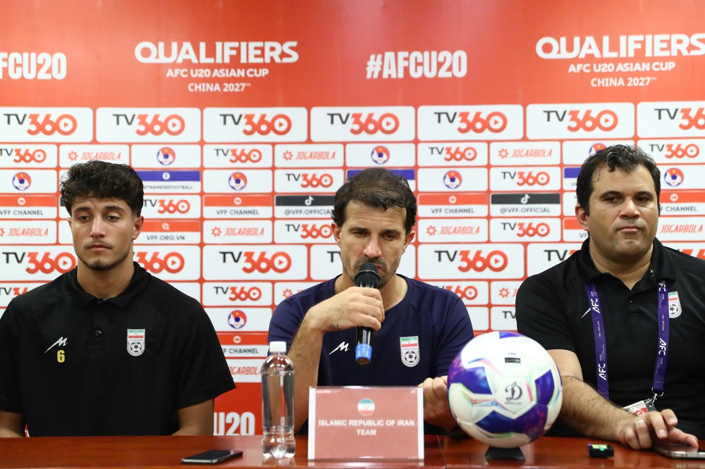 Tin nóng bóng đá Việt hôm nay 7/9: U23 Việt Nam di chuyển gấp dự Asiad; HLV Iran khen U20 Việt Nam sau trận đấu quyết định - Ảnh 2. Tin nóng bóng đá Việt hôm nay 7/9: U23 Việt Nam di chuyển gấp dự Asiad; HLV Iran khen U20 Việt Nam sau trận đấu quyết định - Ảnh 2.
