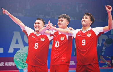 Indonesian fans erupted with emotion after narrowly missing the Asian championship title