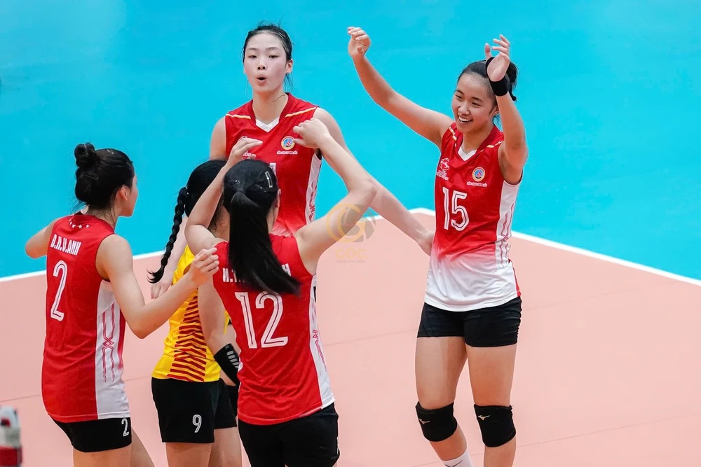 Đội bóng chuyền nữ giàu thành tích nhất Việt Nam thắng chóng vánh ở trận ra quân cúp Hoa Lư Bình Điền 2026 - Ảnh 1. Đội bóng chuyền nữ giàu thành tích nhất Việt Nam thắng chóng vánh ở trận ra quân cúp Hoa Lư Bình Điền 2026 - Ảnh 1.