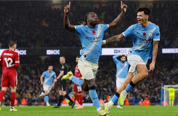 English Premier League: The Top 4 Battle Remains Unpredictable