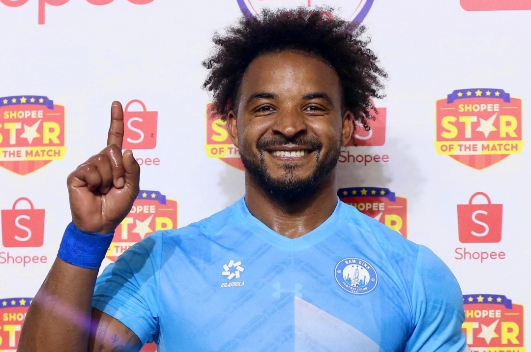 Thai media stunned by Xuân Son’s hat-trick