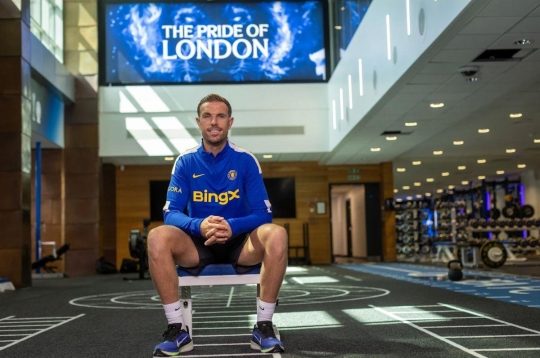 Liverpool legend opens up on joining Chelsea