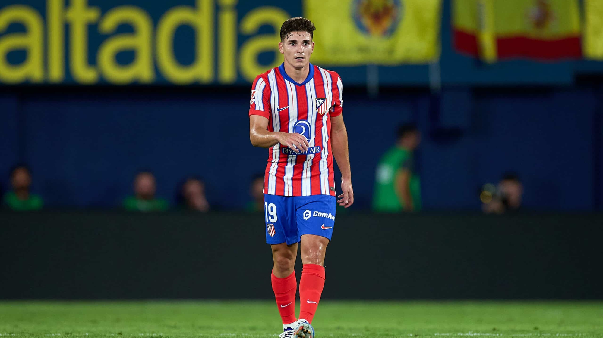 Hết hi vọng mới đặt niềm tin vào Alvarez