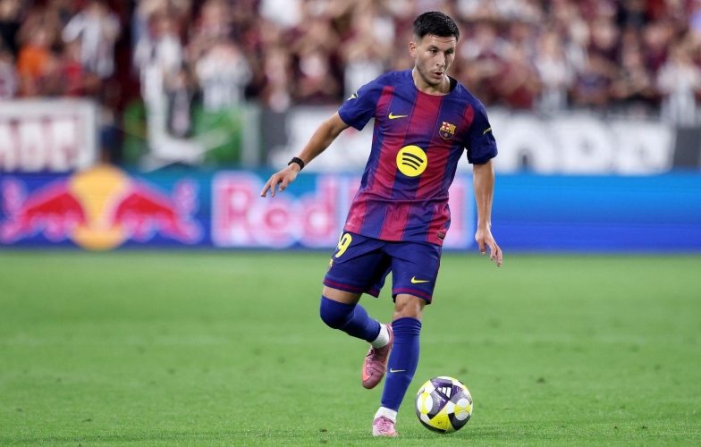 La Liga relaxes rules, Barca poised to register the &#39;Swedish Messi&#39;