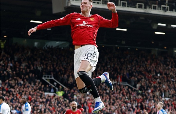 English Premier League: Man United Breaks into Top 3