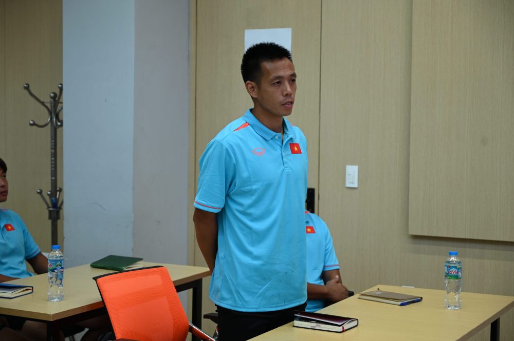 Tin nóng bóng đá Việt hôm nay 23/9: Đội tuyển Việt Nam sang Indonesia; U23 Việt Nam đón tin vui trước trận gặp Hàn Quốc - Ảnh 2. Tin nóng bóng đá Việt hôm nay 23/9: Đội tuyển Việt Nam sang Indonesia; U23 Việt Nam đón tin vui trước trận gặp Hàn Quốc - Ảnh 2.