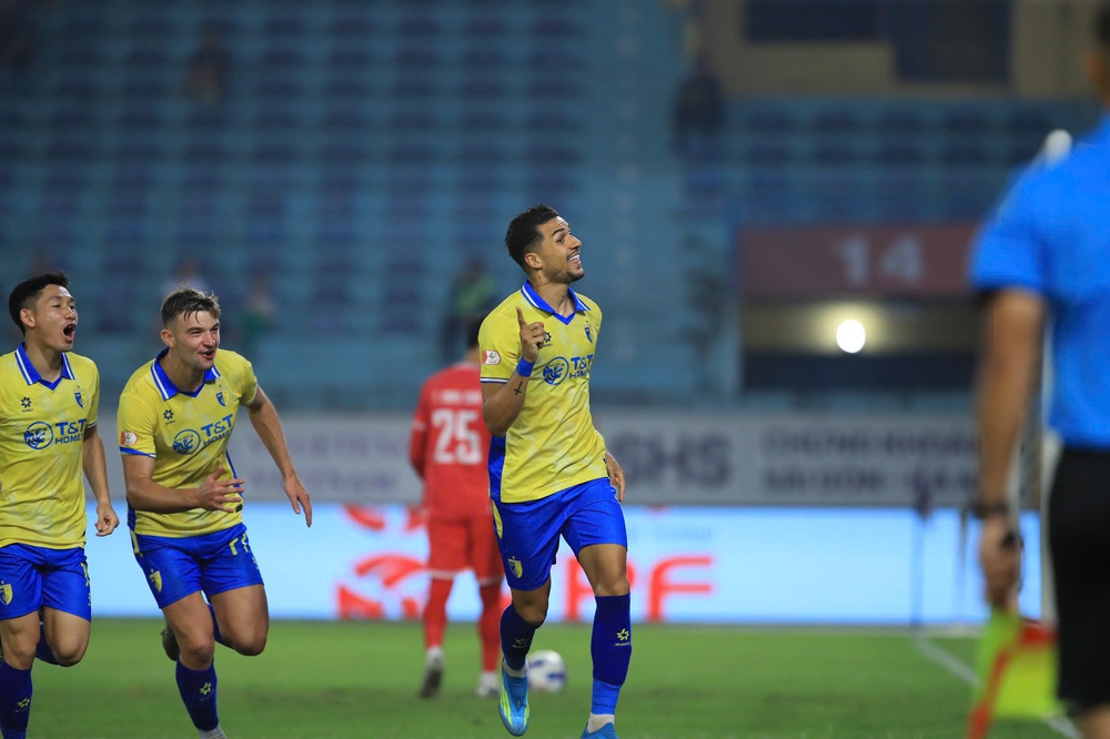 Hoàng Hên làm lung lay vị trí của Ninh Bình  - Ảnh 1.