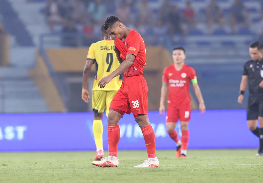 Đấu sớm vòng 5 LPBank V-League 2026/27: CAHN đánh rơi điểm trước Thanh Hóa - Ảnh 1. Đấu sớm vòng 5 LPBank V-League 2026/27: CAHN đánh rơi điểm trước Thanh Hóa - Ảnh 1.