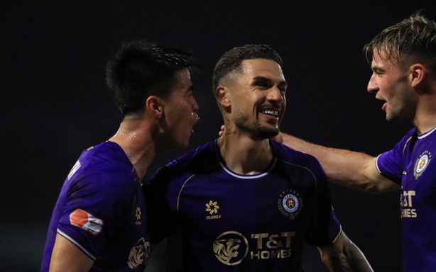 Former champion Hanoi FC keeps the excitement alive for V-League