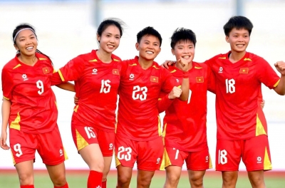 Vietnam's national team competes for World Cup spot against formidable opponent with two overseas stars.