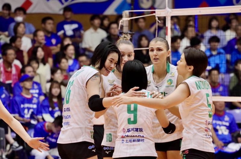 Outside hitter Thanh Thúy continues to impress in Japan