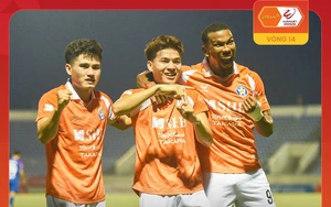 Vietnamese U23 player scores own goal in PVF-CAND's defeat