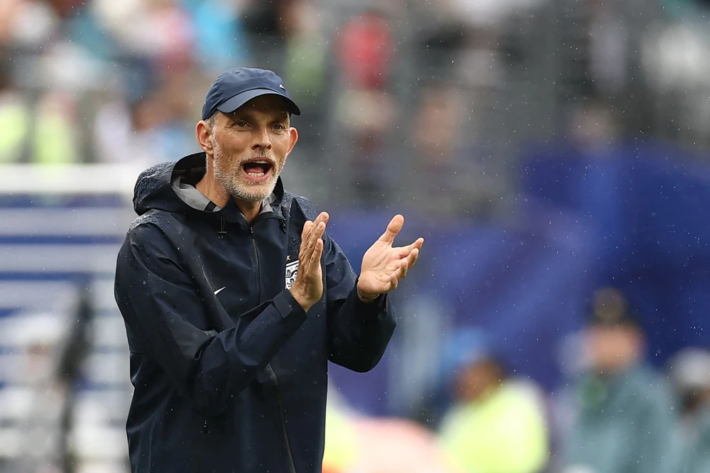 FA dự kiến sẽ tiếp tục dặt niềm tin vào HLV Thomas Tuchel dù tuyển Anh có thất bại trước Mexico ở vòng 1/8 World Cup 2026. Ảnh: AFP/TTXVN