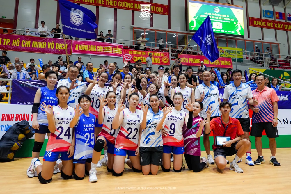 Thắng chóng vánh đối thủ, đội bóng chuyền nữ toàn sao của HLV Tuấn Kiệt khẳng định sức mạnh ở giải VĐQG 2026 - Ảnh 2.
